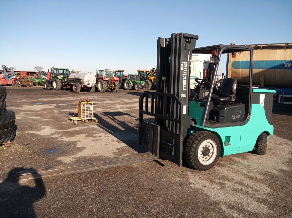 Maximal FB40 -MQJ22 - Електрокар: снимка 1 Maximal FB40 -MQJ22 - Електрокар: снимка 1