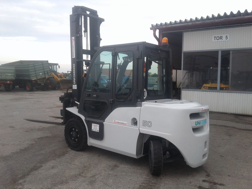 UniCarriers DG1F4A50Q - Дизелов мотокар: снимка 3 UniCarriers DG1F4A50Q - Дизелов мотокар: снимка 3