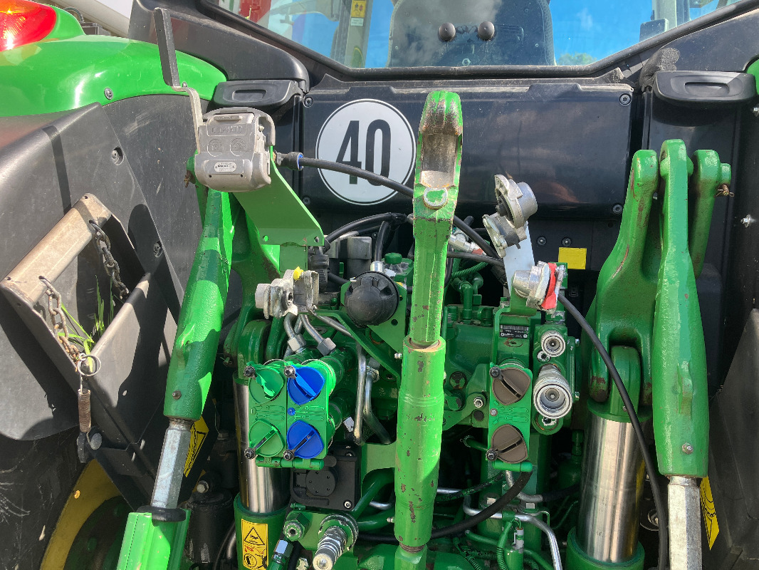 John Deere 6155M - Трактор: снимка 2 John Deere 6155M - Трактор: снимка 2