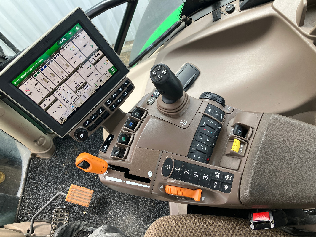 John Deere 6175R - Трактор: снимка 3 John Deere 6175R - Трактор: снимка 3