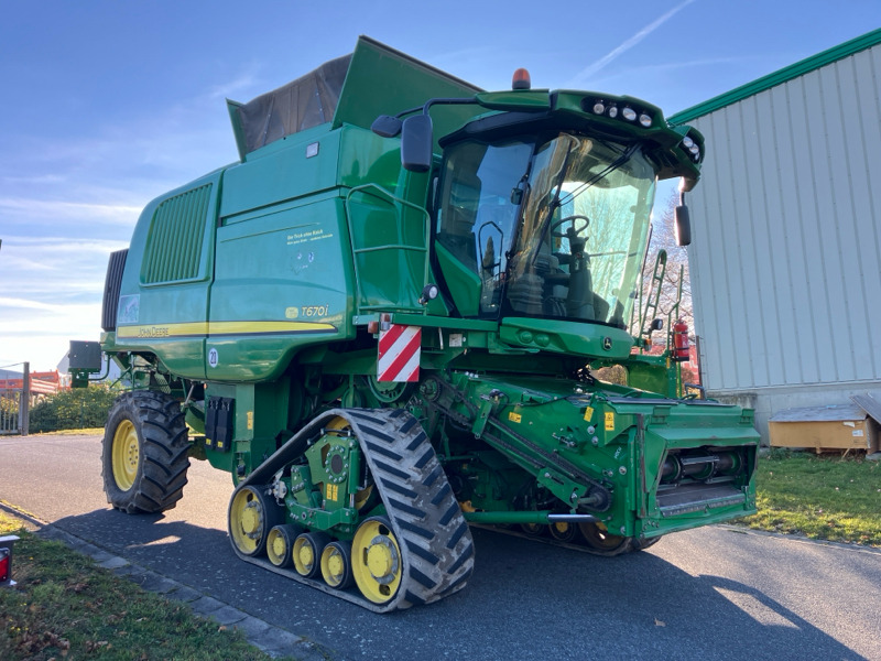 Зърнокомбайн John Deere T670i mit 630X Schneidwerk: снимка 23