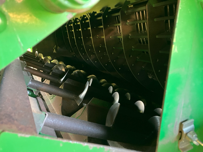 Зърнокомбайн John Deere T670i mit 630X Schneidwerk: снимка 16