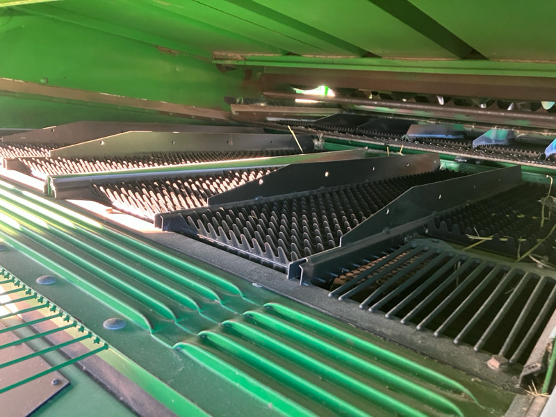 Зърнокомбайн John Deere T670i mit 630X Schneidwerk: снимка 15