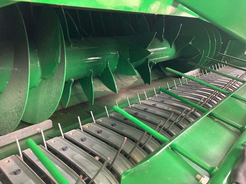John Deere V451G - Машина за фолиране: снимка 4 John Deere V451G - Машина за фолиране: снимка 4