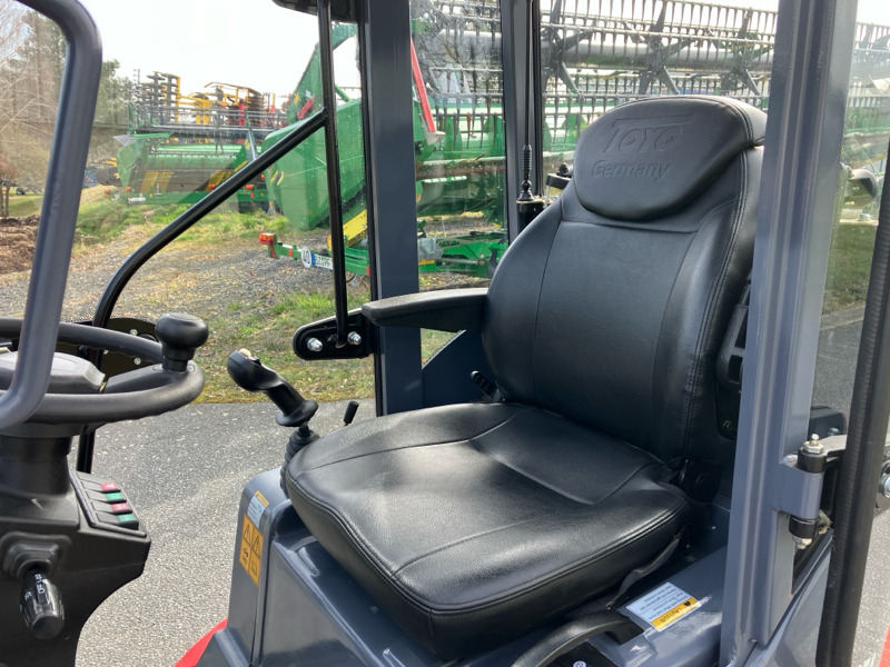 Товарач Toyo KU 826/ Radlader/ Hoflader/ Kompaktlader/...: снимка 6 Товарач Toyo KU 826/ Radlader/ Hoflader/ Kompaktlader/...: снимка 6