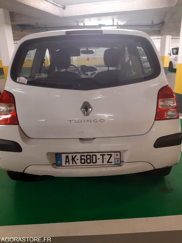 2010 - RENAULT TWINGO II - Лек автомобил: снимка 5 2010 - RENAULT TWINGO II - Лек автомобил: снимка 5