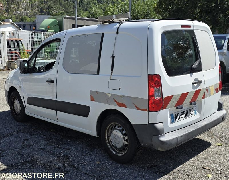 AG 958 AF - Citroën Berlingo Fourgon - Essence / GPL - Товарен бус: снимка 4 AG 958 AF - Citroën Berlingo Fourgon - Essence / GPL - Товарен бус: снимка 4