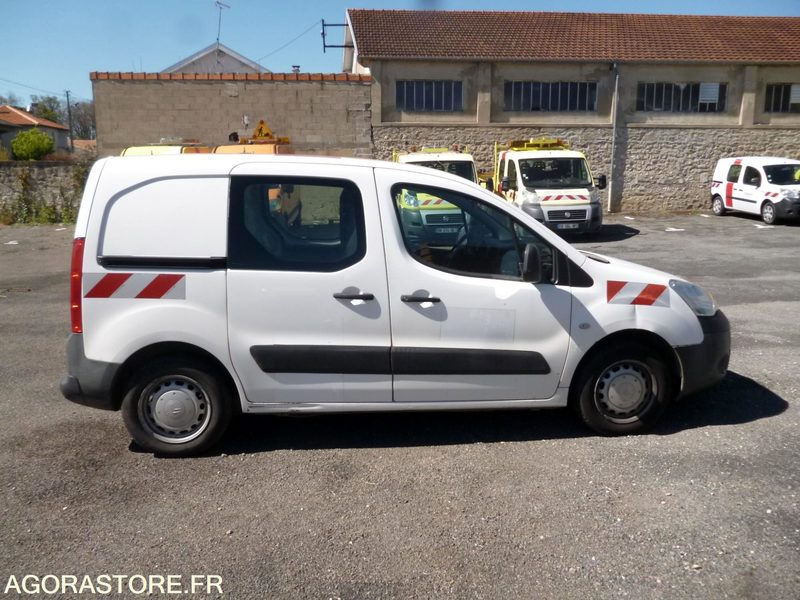 BERLINGO 1.6HDI 3 PLACES - Малък ван: снимка 4 BERLINGO 1.6HDI 3 PLACES - Малък ван: снимка 4