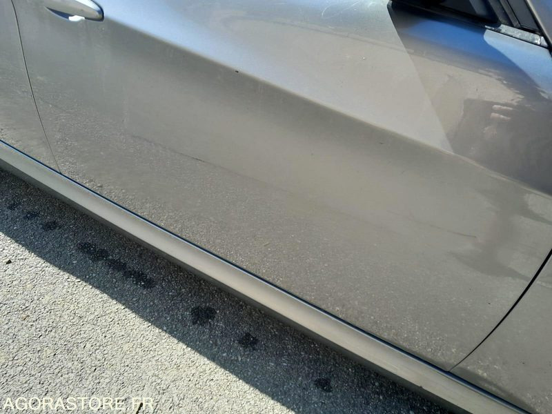 BMW 320 D TOURING - 2010 - 214562km - Комби: снимка 5 BMW 320 D TOURING - 2010 - 214562km - Комби: снимка 5