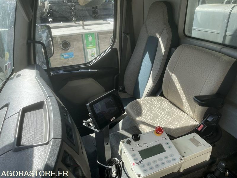 BOM 26T avec LC auto 851 - Боклукчийска кола: снимка 4 BOM 26T avec LC auto 851 - Боклукчийска кола: снимка 4