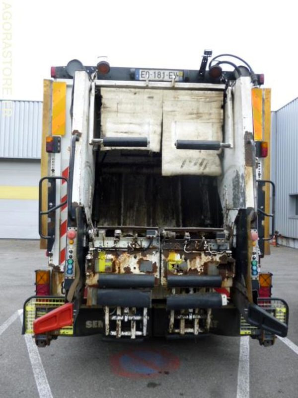 BOM ECONIC MERCEDES CABINE TYPE BUS 2007 4 places 247550kms - Боклукчийска кола: снимка 2 BOM ECONIC MERCEDES CABINE TYPE BUS 2007 4 places 247550kms - Боклукчийска кола: снимка 2