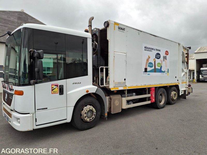 BOM Mercedes Econic 292045 kms 2013 - CW-067-TW - Боклукчийска кола: снимка 3 BOM Mercedes Econic 292045 kms 2013 - CW-067-TW - Боклукчийска кола: снимка 3