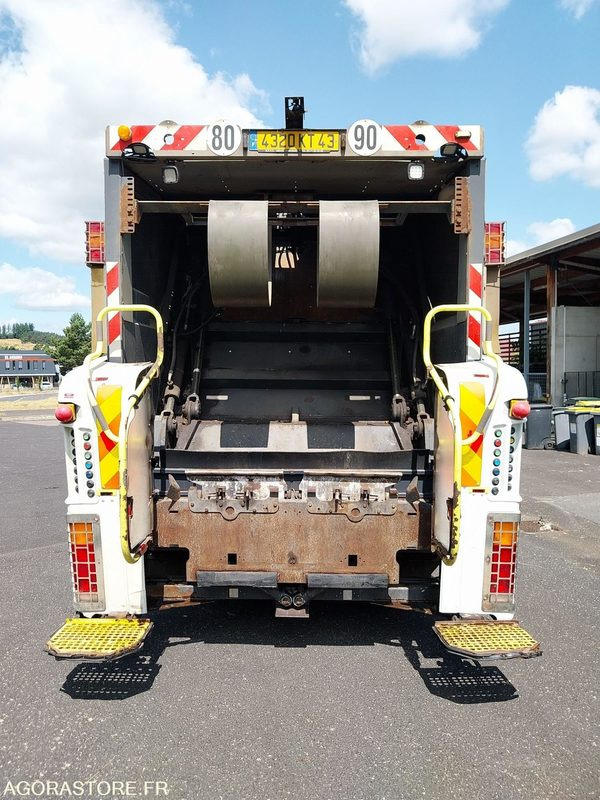 BOM Renault Premium 19t 296428kms 2007 - Боклукчийска кола: снимка 3 BOM Renault Premium 19t 296428kms 2007 - Боклукчийска кола: снимка 3