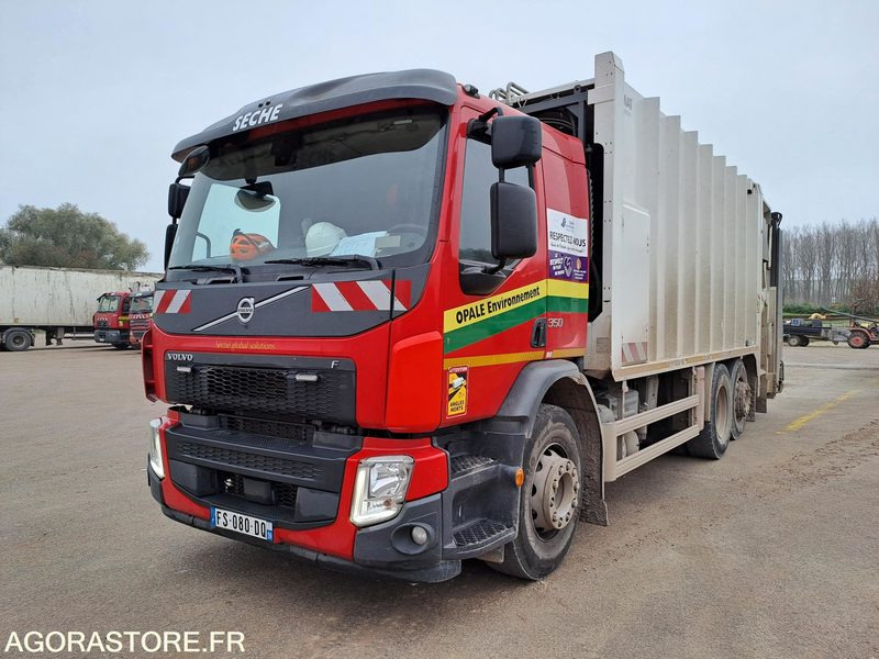 BOM bicompartimentée - 2020 - 123 469 KM - Боклукчийска кола: снимка 1 BOM bicompartimentée - 2020 - 123 469 KM - Боклукчийска кола: снимка 1