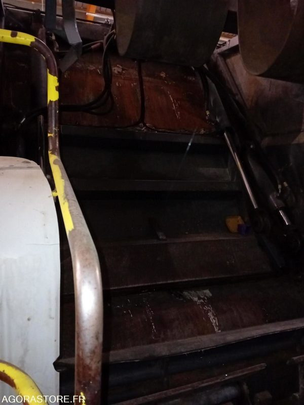 Benne ordure ménagère - RENAULT - 471399 km - 2005 - Боклукчийска кола: снимка 3 Benne ordure ménagère - RENAULT - 471399 km - 2005 - Боклукчийска кола: снимка 3