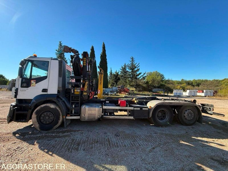 CAMION POLYBENNE GRUE IVECO MOTEUR HS - 390000km - 2014 - Мултилифт с кука камион: снимка 2 CAMION POLYBENNE GRUE IVECO MOTEUR HS - 390000km - 2014 - Мултилифт с кука камион: снимка 2