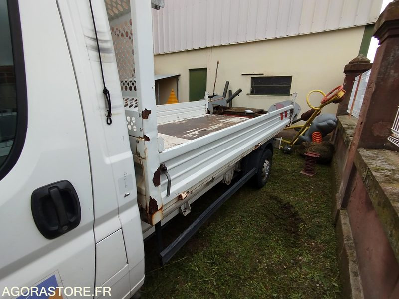 CAMIONETTE PLATEAU E.V. - Бус самосвал: снимка 3 CAMIONETTE PLATEAU E.V. - Бус самосвал: снимка 3