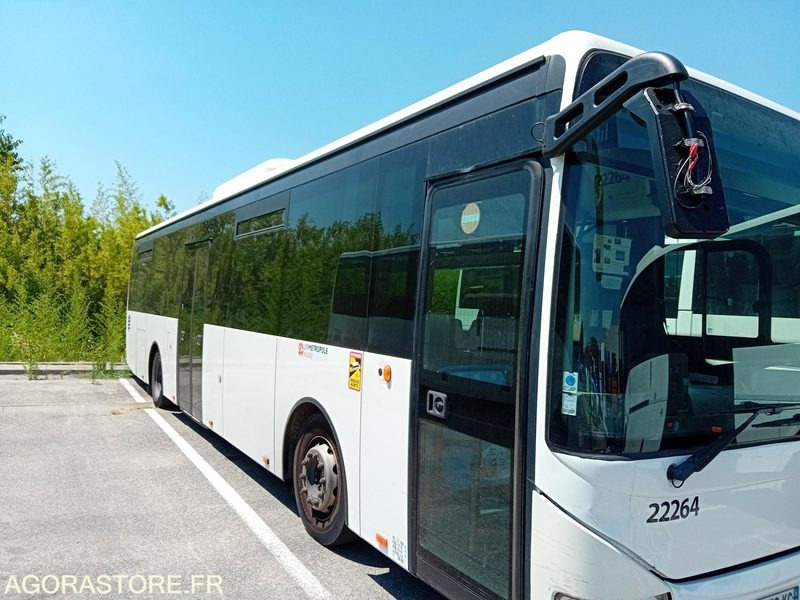 CAR IRISBUS CROSSWAY LOW ENTRY 22264 MEC 2014 697141KM DC-959-KG - Училищен автобус: снимка 2 CAR IRISBUS CROSSWAY LOW ENTRY 22264 MEC 2014 697141KM DC-959-KG - Училищен автобус: снимка 2