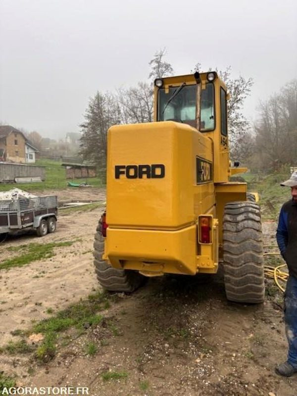 CHARGEUSE FORD A-64 1975 5650 HEURES - Товарач: снимка 2 CHARGEUSE FORD A-64 1975 5650 HEURES - Товарач: снимка 2