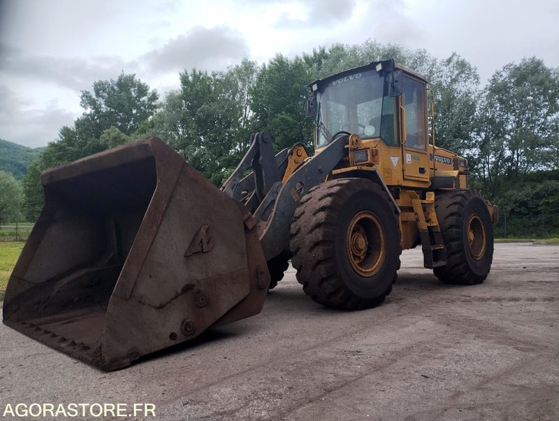 CHARGEUSE SUR PNEUS VOLVO L70D de 2000 n°17603 A REPARER - Товарач: снимка 3 CHARGEUSE SUR PNEUS VOLVO L70D de 2000 n°17603 A REPARER - Товарач: снимка 3