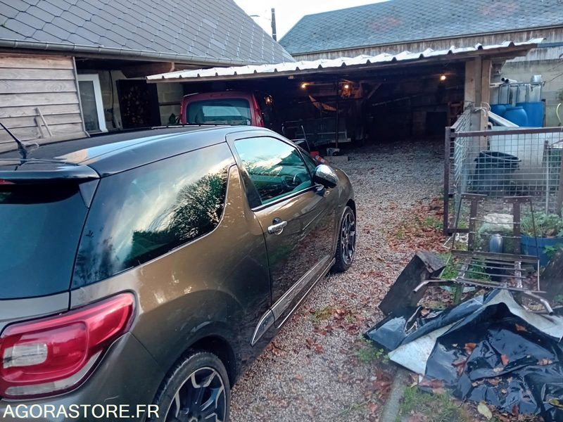 CITROEN DS3 - Лек автомобил: снимка 3 CITROEN DS3 - Лек автомобил: снимка 3