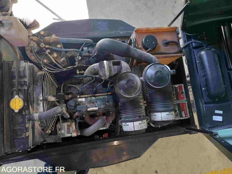 COMPRESSEUR DE CHANTIER S35 SULLAIR - 2001 - 197H -FONCTIONNEL VENDU DANS L ETAT - Компресор за въздух: снимка 5 COMPRESSEUR DE CHANTIER S35 SULLAIR - 2001 - 197H -FONCTIONNEL VENDU DANS L ETAT - Компресор за въздух: снимка 5
