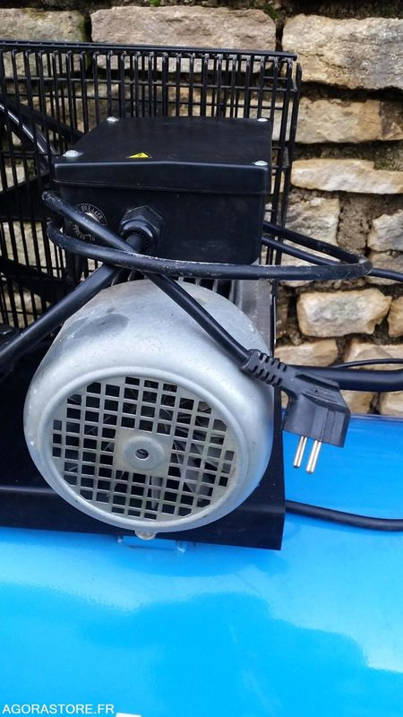 COMPRESSEUR LUCHARD COMPAIR MODELE CLC 203 200L 220v - Компресор за въздух: снимка 5 COMPRESSEUR LUCHARD COMPAIR MODELE CLC 203 200L 220v - Компресор за въздух: снимка 5