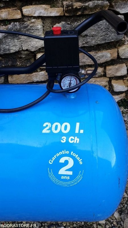 COMPRESSEUR LUCHARD COMPAIR MODELE CLC 203 200L 220v - Компресор за въздух: снимка 4 COMPRESSEUR LUCHARD COMPAIR MODELE CLC 203 200L 220v - Компресор за въздух: снимка 4