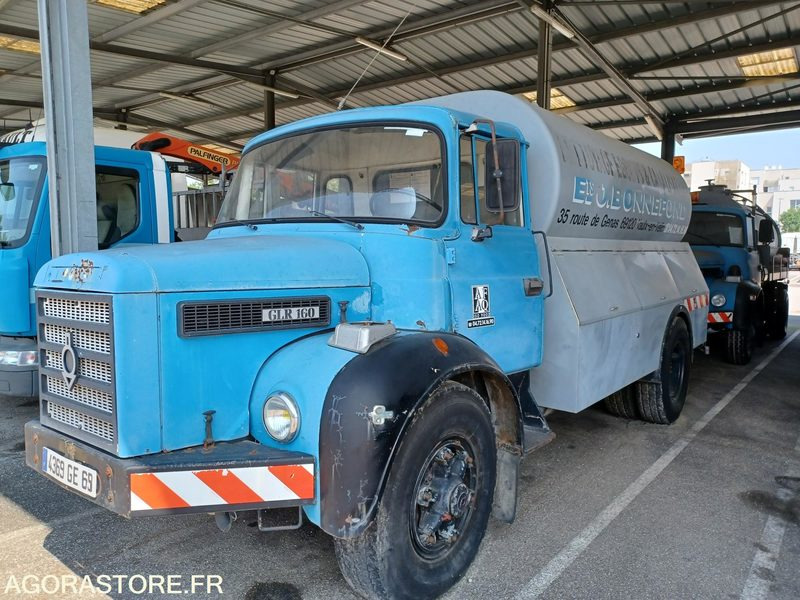 Camion HP / BERLIET 1976 4369GE69 Equipement incomplet - Каналопочистваща машина: снимка 2 Camion HP / BERLIET 1976 4369GE69 Equipement incomplet - Каналопочистваща машина: снимка 2