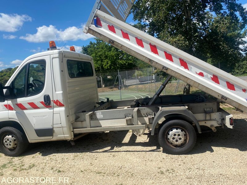 Camion benne Peugeot BOXER - 2014 - 70 000km - TURBO NEUF / PNEUS NEUFS - Бус самосвал: снимка 5 Camion benne Peugeot BOXER - 2014 - 70 000km - TURBO NEUF / PNEUS NEUFS - Бус самосвал: снимка 5