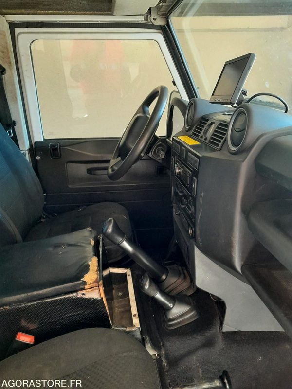 Camion hydrocureur LAND ROVER Defender - 2014 / 142 462 KM - Пикап: снимка 4 Camion hydrocureur LAND ROVER Defender - 2014 / 142 462 KM - Пикап: снимка 4
