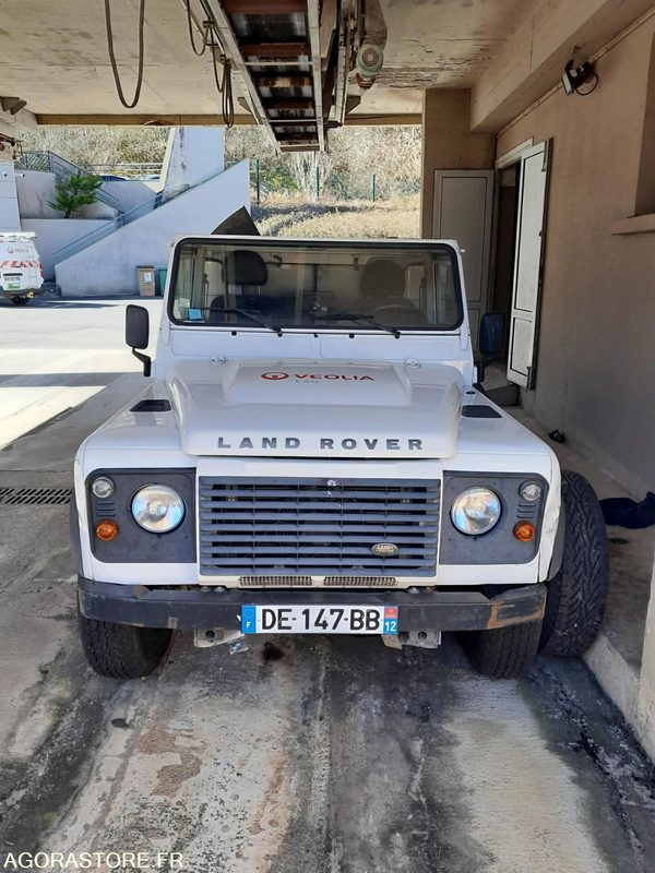 Camion hydrocureur LAND ROVER Defender - 2014 / 142 462 KM - Пикап: снимка 2 Camion hydrocureur LAND ROVER Defender - 2014 / 142 462 KM - Пикап: снимка 2