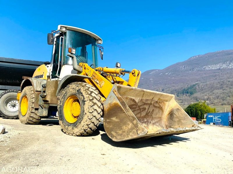 Chargeuse sur pneus Liebherr L524 10T - 5565 Heures - 2002 - Товарач: снимка 2 Chargeuse sur pneus Liebherr L524 10T - 5565 Heures - 2002 - Товарач: снимка 2