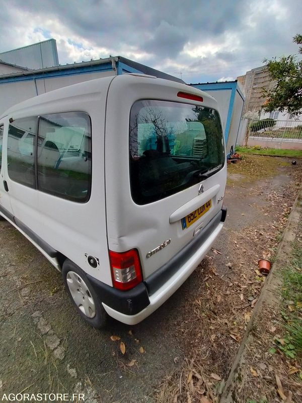 Citroen Berlingo Combispace ESS+GNV - 2007 - 62683kms - Лек автомобил: снимка 3 Citroen Berlingo Combispace ESS+GNV - 2007 - 62683kms - Лек автомобил: снимка 3