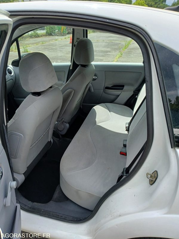 Citroën C3 (40607) - Лек автомобил: снимка 3 Citroën C3 (40607) - Лек автомобил: снимка 3