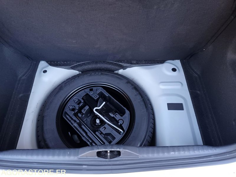 Лек автомобил Citroën C3 - 82ch - 38131 kms - 2018: снимка 6 Лек автомобил Citroën C3 - 82ch - 38131 kms - 2018: снимка 6