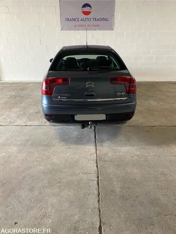 Citroën C5 1.6 HDi FAP 16V 110 cv - 2007 - Лек автомобил: снимка 5 Citroën C5 1.6 HDi FAP 16V 110 cv - 2007 - Лек автомобил: снимка 5