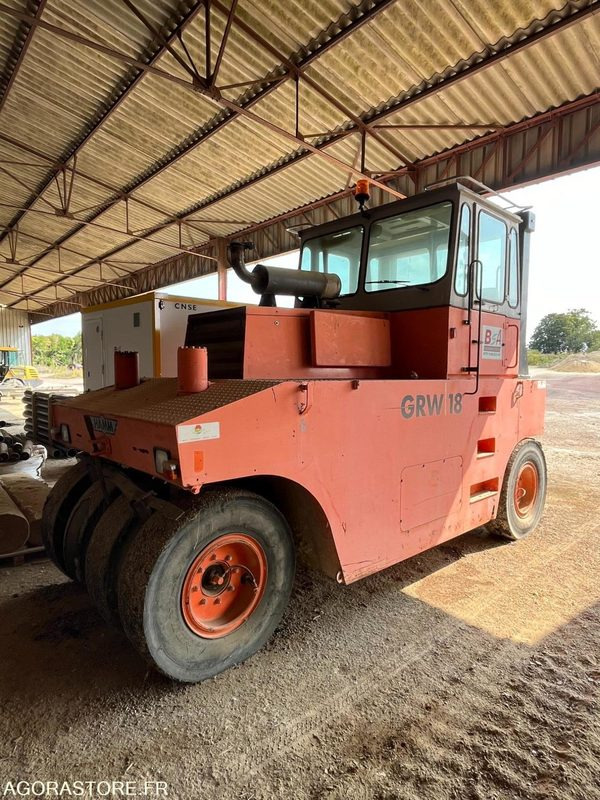 Compacteur à pneu type P3 HAMM - Валяк: снимка 2 Compacteur à pneu type P3 HAMM - Валяк: снимка 2