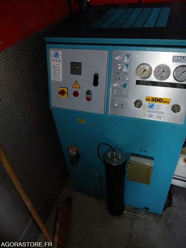 Compresseur HP air respirable BAUER MV120, avec rampe de gonflage 6 flexibles - Компресор за въздух: снимка 2 Compresseur HP air respirable BAUER MV120, avec rampe de gonflage 6 flexibles - Компресор за въздух: снимка 2