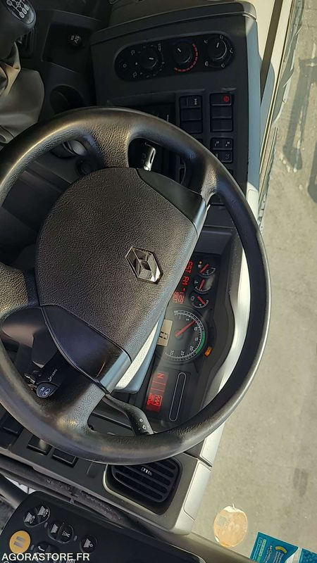 DJ 330 YP - RENAULT MIDLUM 220 - 2014 - 96138KM - Мотометачна машина: снимка 4 DJ 330 YP - RENAULT MIDLUM 220 - 2014 - 96138KM - Мотометачна машина: снимка 4