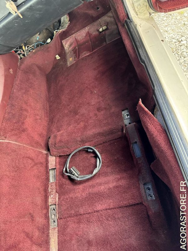 PORSCHE 944 2.5 163ch BVA - EN L'ETAT - Друга техника: снимка 5 PORSCHE 944 2.5 163ch BVA - EN L'ETAT - Друга техника: снимка 5