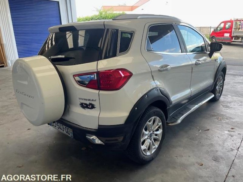 ECOSPORT TITANIUM 1.5 TDCI 90cv . 08/2014 . 128300 km - Джип: снимка 3 ECOSPORT TITANIUM 1.5 TDCI 90cv . 08/2014 . 128300 km - Джип: снимка 3