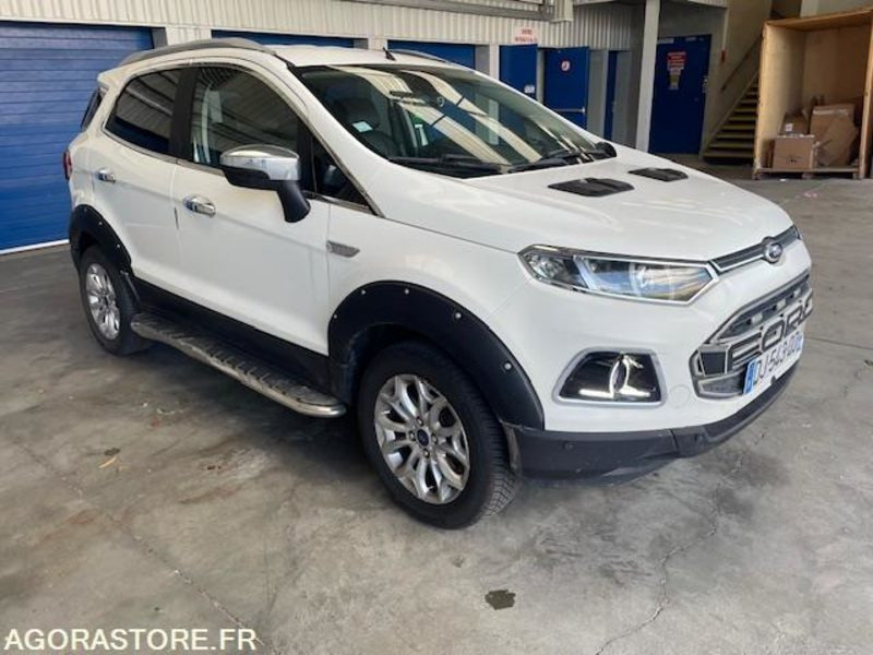 ECOSPORT TITANIUM 1.5 TDCI 90cv . 08/2014 . 128300 km - Джип: снимка 4 ECOSPORT TITANIUM 1.5 TDCI 90cv . 08/2014 . 128300 km - Джип: снимка 4