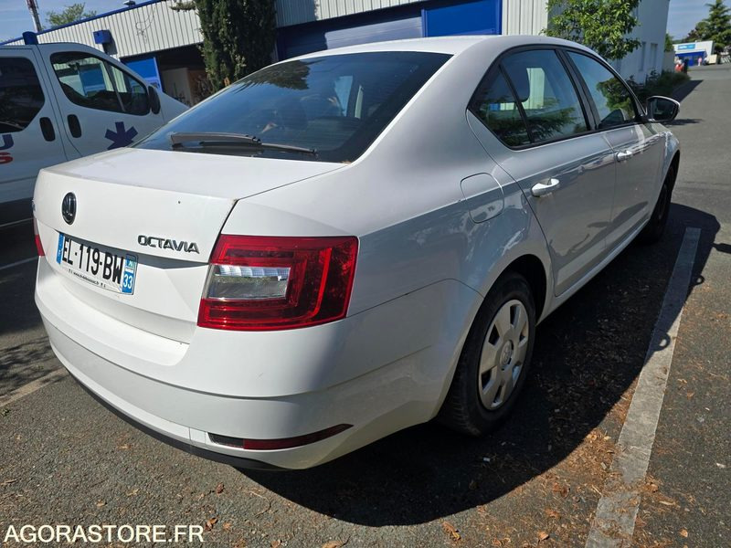EL-119-BW - Non Roulant - SKODA OCTAVIA - CG INTEGRAL - 250 000 Kms - Лек автомобил: снимка 4 EL-119-BW - Non Roulant - SKODA OCTAVIA - CG INTEGRAL - 250 000 Kms - Лек автомобил: снимка 4