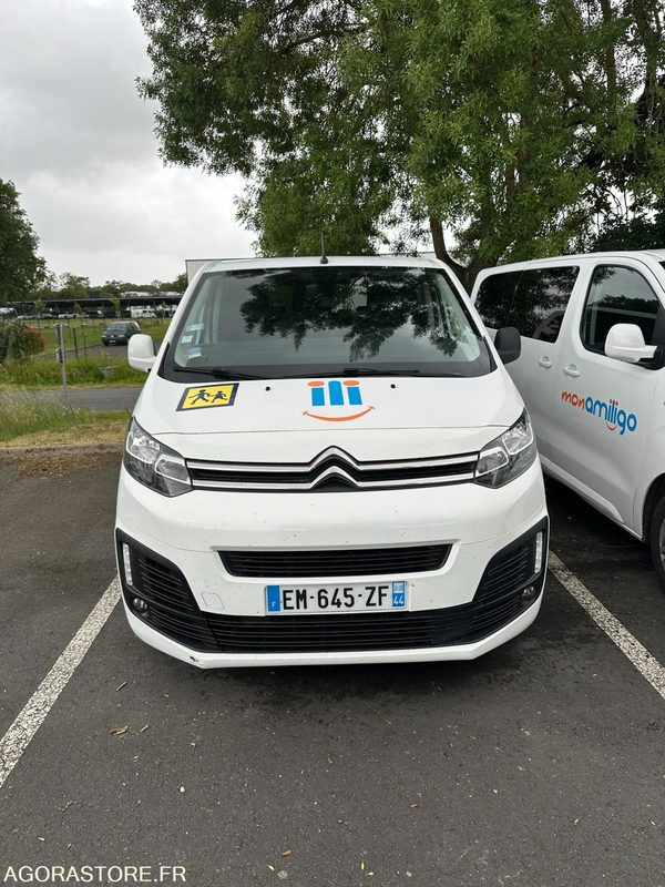 EM-645-ZF - Roulant - VP - 9 Places - Jumpy SPACE TOURER - 210 716 Kms - Микробус, Пътнически бус: снимка 4 EM-645-ZF - Roulant - VP - 9 Places - Jumpy SPACE TOURER - 210 716 Kms - Микробус, Пътнически бус: снимка 4