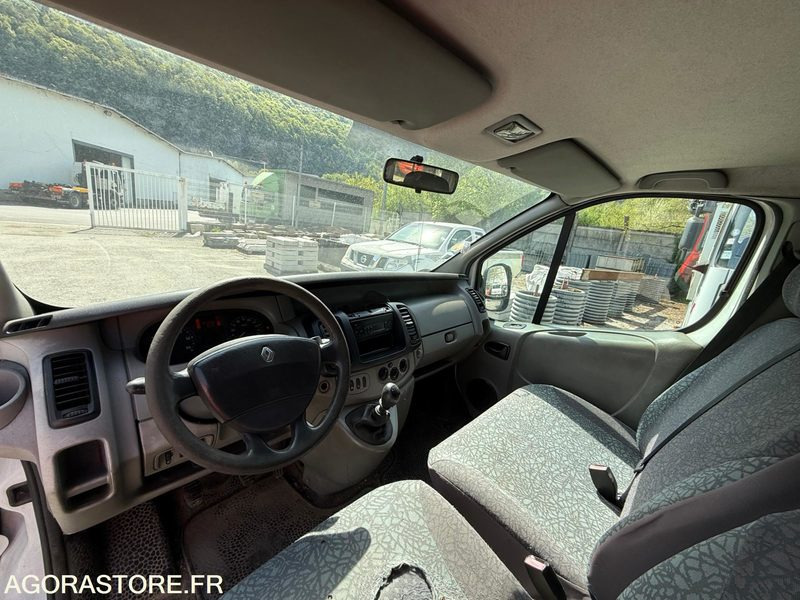 EQ505KX - RENAULT TRAFIC 1.9 dci 100 - - Товарен бус: снимка 5 EQ505KX - RENAULT TRAFIC 1.9 dci 100 - - Товарен бус: снимка 5