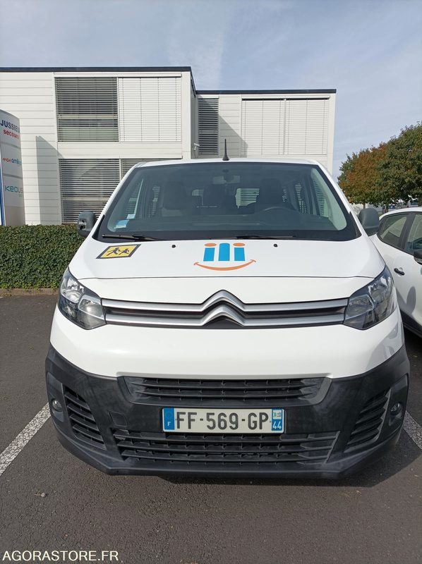 FF-569-GP - Roulant - CITROEN JUMPY SPACE TOURER - VP - 182 909 Kms - Микробус, Пътнически бус: снимка 3 FF-569-GP - Roulant - CITROEN JUMPY SPACE TOURER - VP - 182 909 Kms - Микробус, Пътнически бус: снимка 3