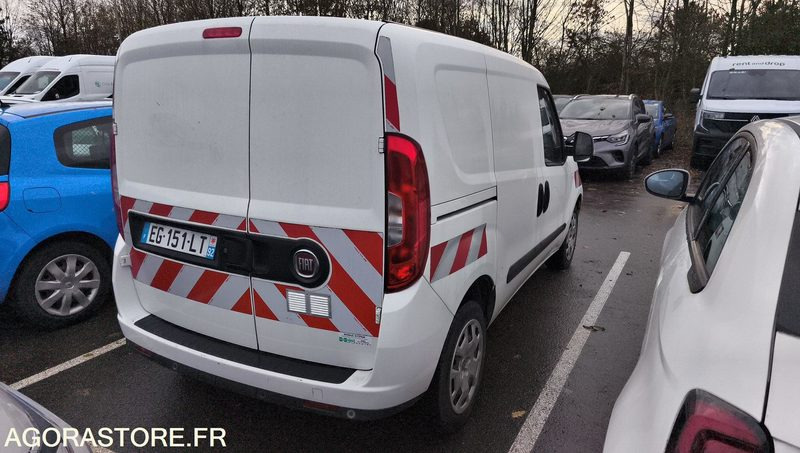 FIAT DOBLO - 02/11/2016 - 66549kms - EG151LT - Малък ван: снимка 4 FIAT DOBLO - 02/11/2016 - 66549kms - EG151LT - Малък ван: снимка 4