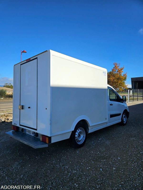 FIAT SCUDO 2.0 130 CAISSE FRIGORIFIQUE FRCX 3 PLACES - Хладилен бус: снимка 4 FIAT SCUDO 2.0 130 CAISSE FRIGORIFIQUE FRCX 3 PLACES - Хладилен бус: снимка 4