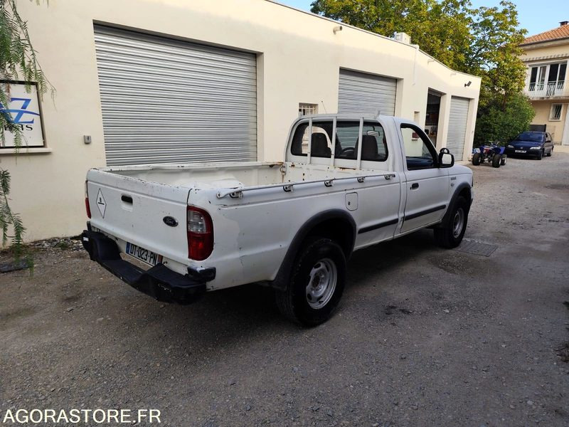 FORD RANGER 2.5 TD 4WD PICKUP 109CV - 2005 - 196000KMS - Пикап: снимка 2 FORD RANGER 2.5 TD 4WD PICKUP 109CV - 2005 - 196000KMS - Пикап: снимка 2